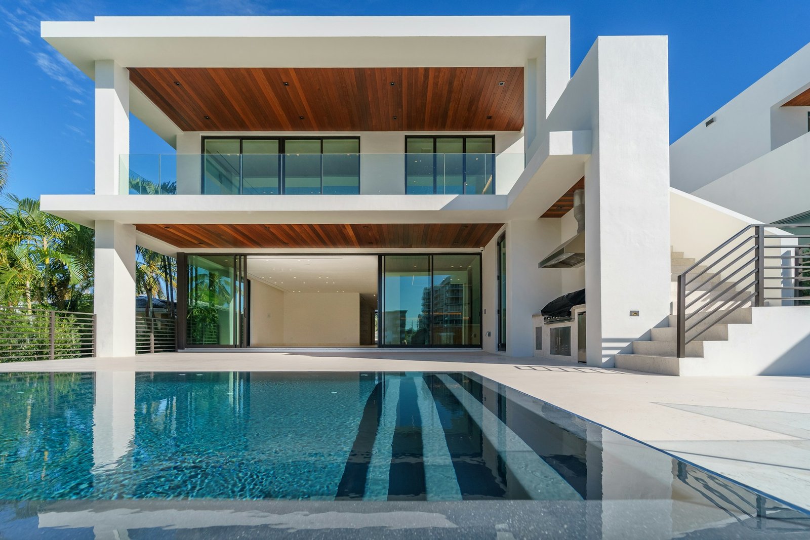 Elegant villa with pool